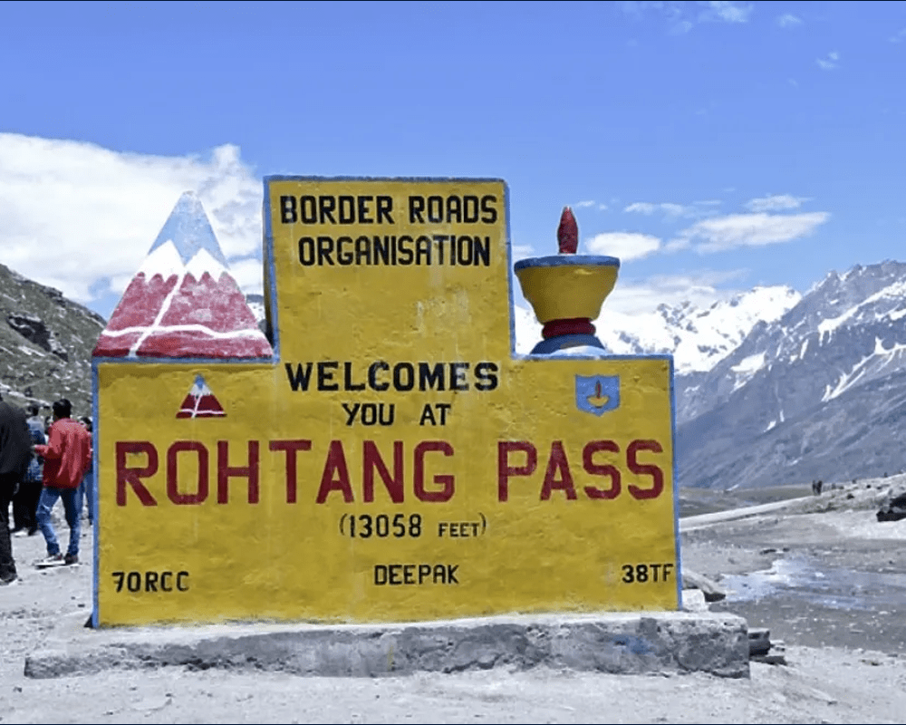 Rohtang Pass welcome board near Manali, Himachal Pradesh