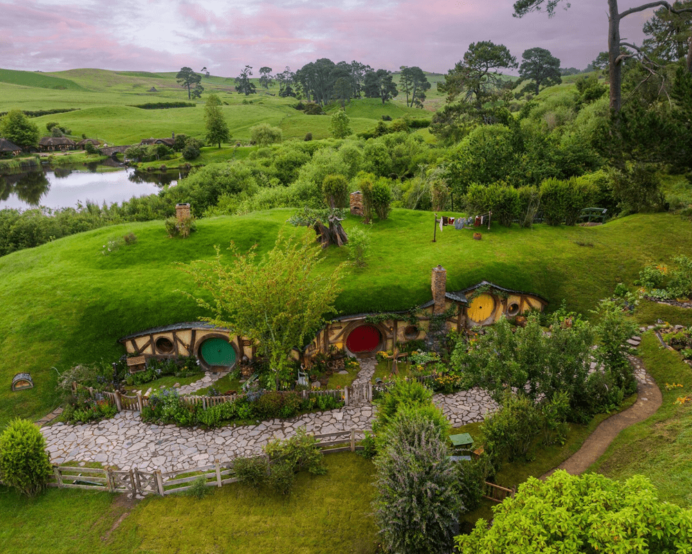 Hobbiton Movie Set, Matamata, New Zealand tour package