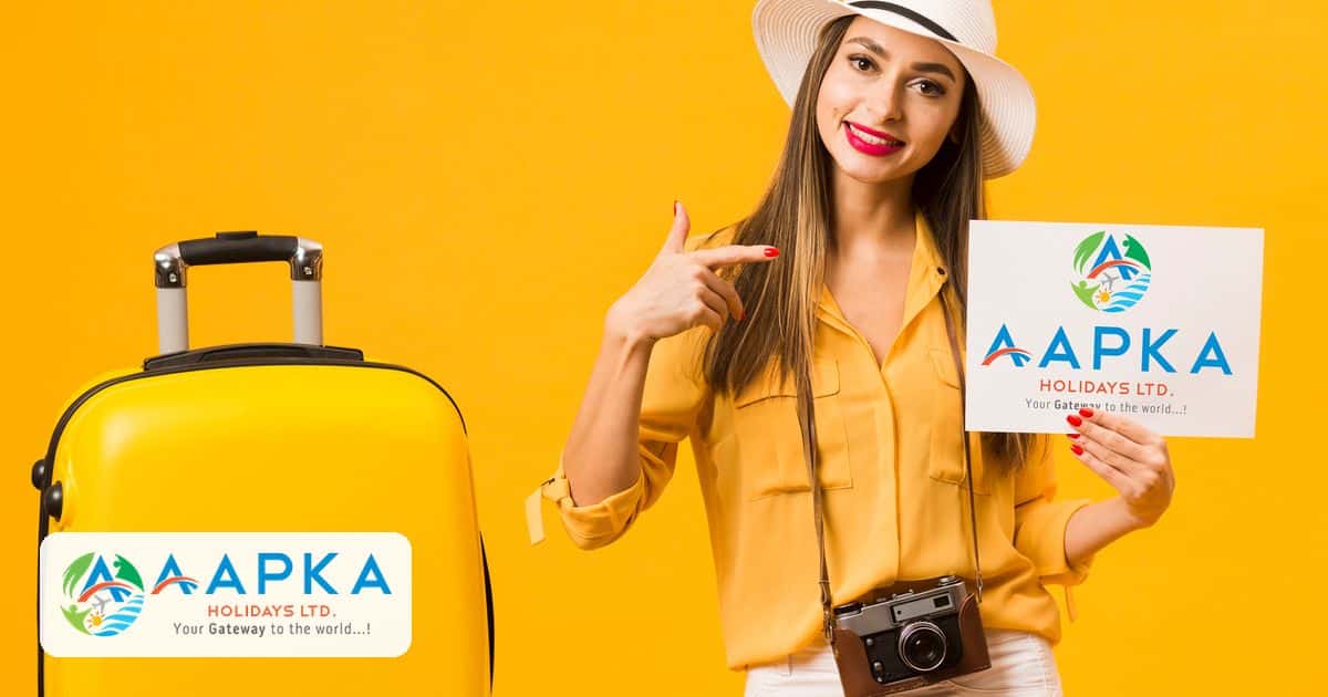 Traveller with a yellow suitcase, flight baggage rules